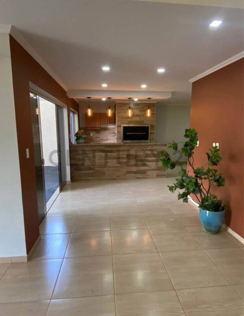 Alquiler de Casa en Luque, Central — foto 2