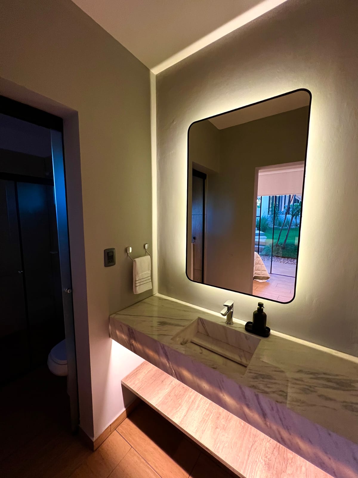 Vendo Hermosa Residencia Minimalista Moderna en San Bernardino-CLHO5007968 — foto 2