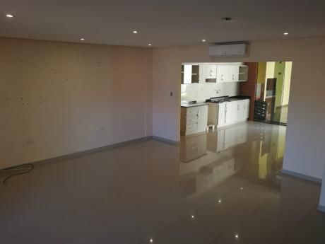 Hermoso Duplex - Lambare - Zona Canal 13