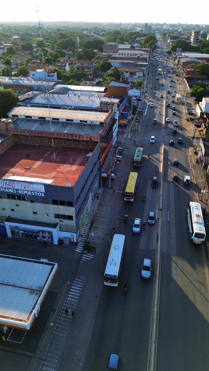 Alquilo amplio edificio corporativo en Fernando de la Mora — foto 3
