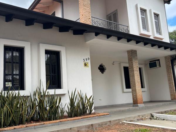 ALQUILO CASA DE 4 DORMITORIOS EN RECOLETA