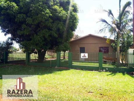 Excelente Casa Sobre Um Terreno De 15 X 60 = 900 M²
