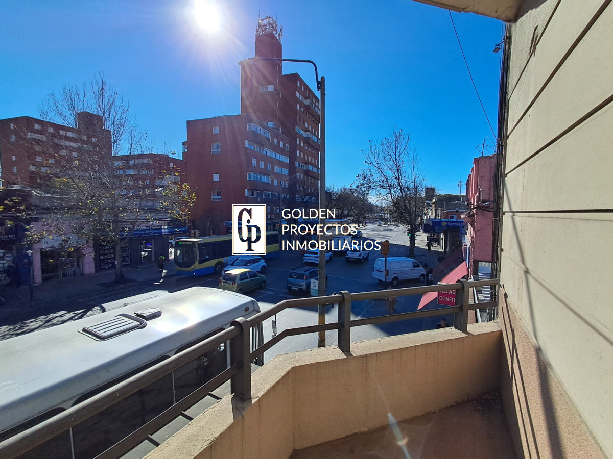 Casa en Venta Cuatro Dormitorios Balcón y Terraza en Unión