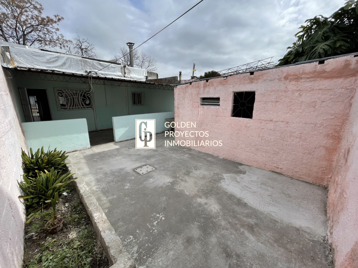 Casa en alquiler dos dormitorios y fondo en paso molino