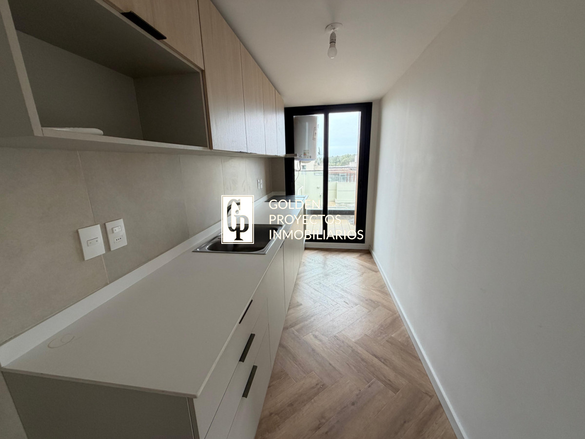 Apartamento en Alquiler 2 Dormitorios con Cocina definida en Barra de Carrasco