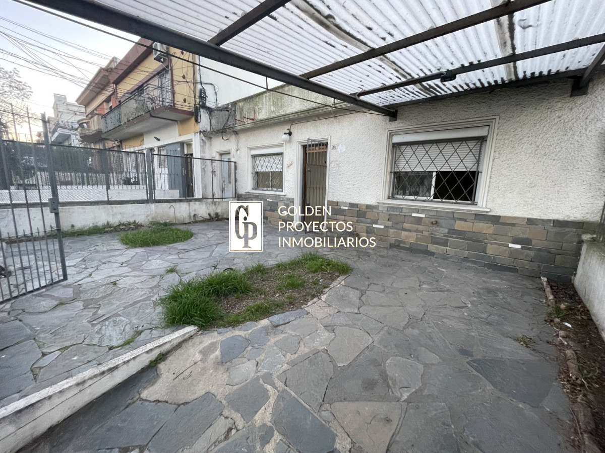 Casa en alquiler dos dormitorios y cochera en buceo