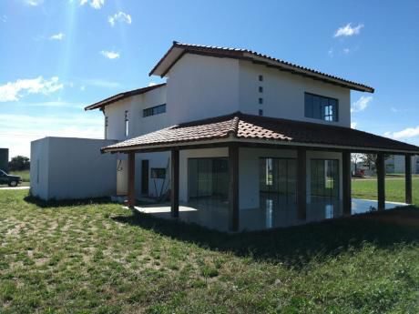 Condominio Arelis Urubo
