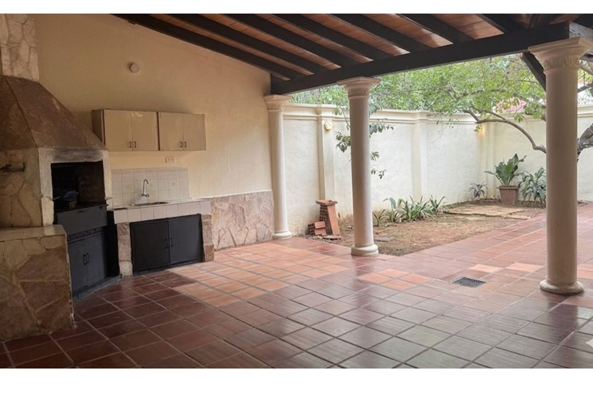 Casa-Alquiler-Laurelty, Luque, Central — foto 2