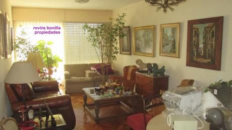 Sobre Avda. Al Frente. Apartamento Despejado