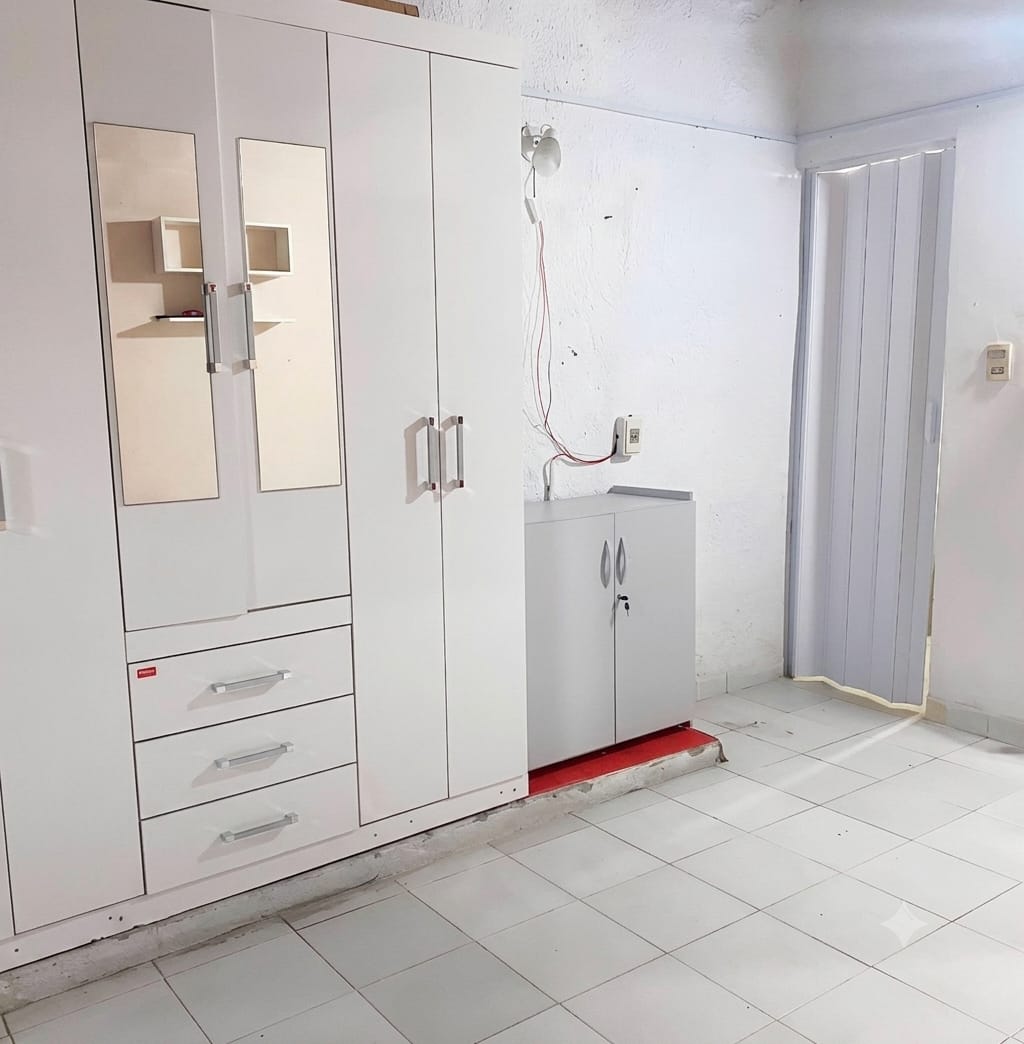 ! Casa con salón independiente sobre Av. Médicos del Chaco – Lambaré — foto 2