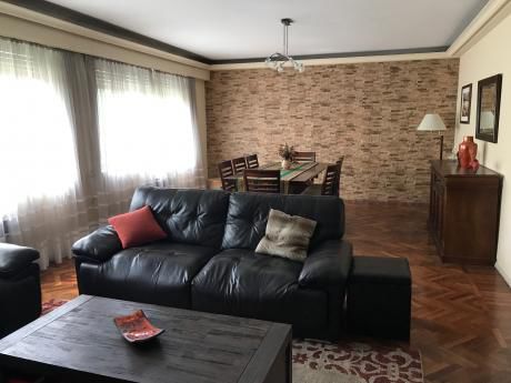 Casa En Malvin, A 100 M De La Rambla, 3 Dorm, Servicio