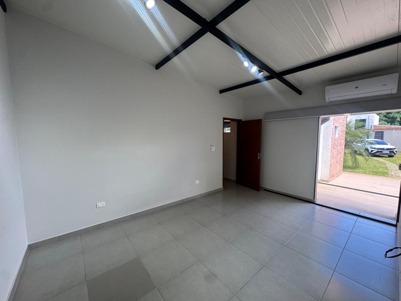 Casa en venta en Luque — foto 3