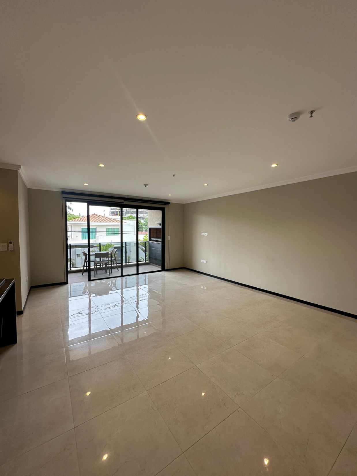 EN ALQUIER DEPARTAMENTO DE 2 DORMITORIOS ZONA SANTÍSIMA TRINIDAD — foto 2