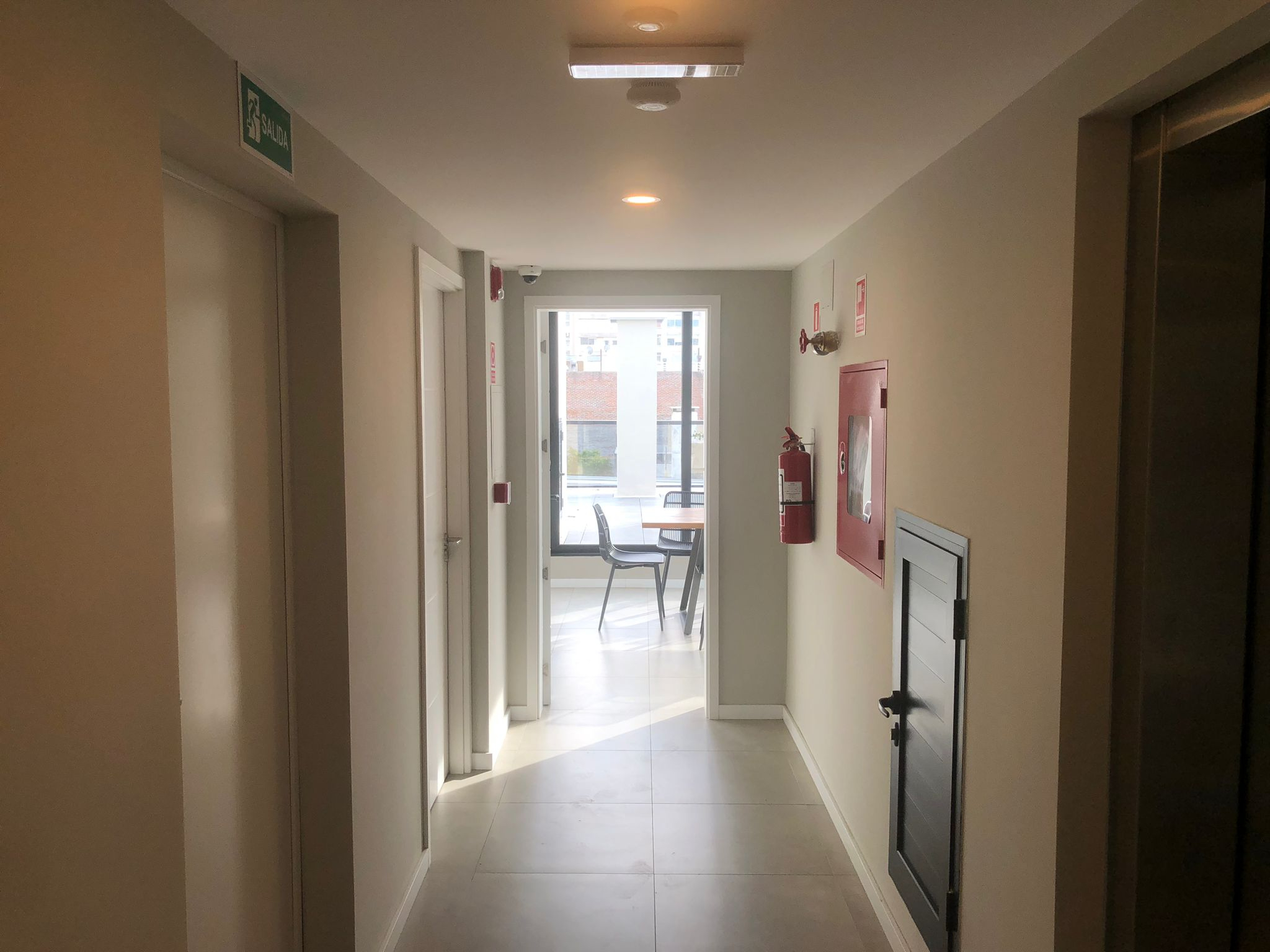 Exclusivo Apartamento de 1 Dormitorio con Terraza Privada en el Corazón de Pocitos. · Foto 5