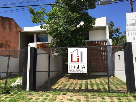 Vendo Duplex. Zona Garden. Muy Amplio!!!
