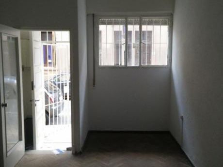 Traspaso De Un Dormitorio Con Cgn!!!