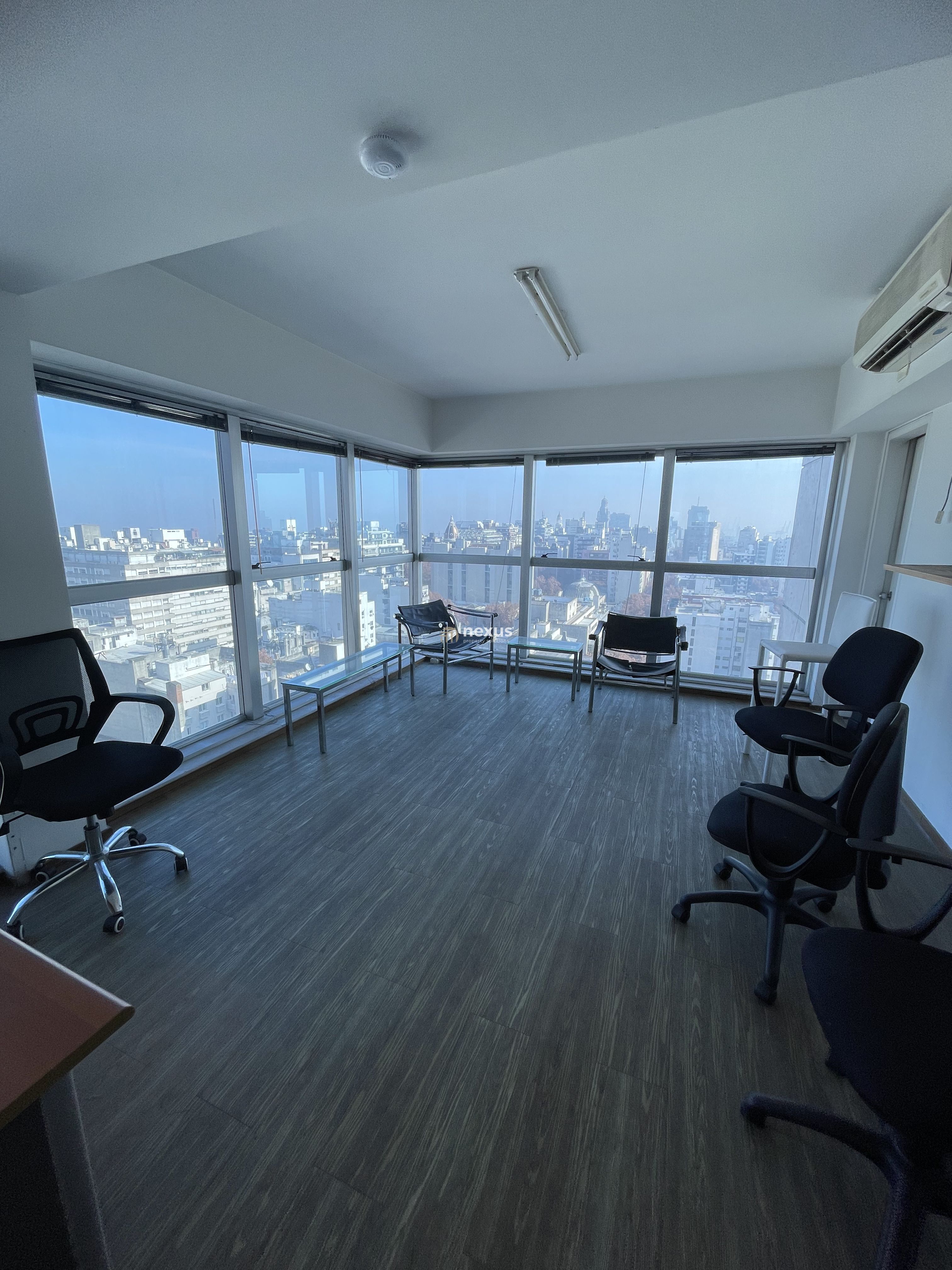 Oficina En Alquiler en Torre De Los Profesionales
