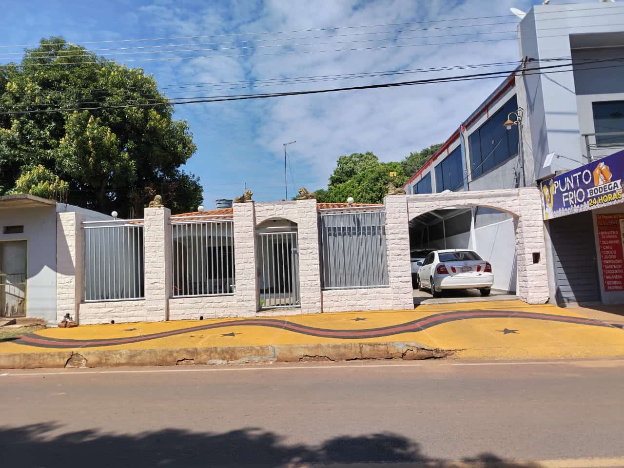Vendo-casa-con Pileta-en J A Saldívar — foto 2