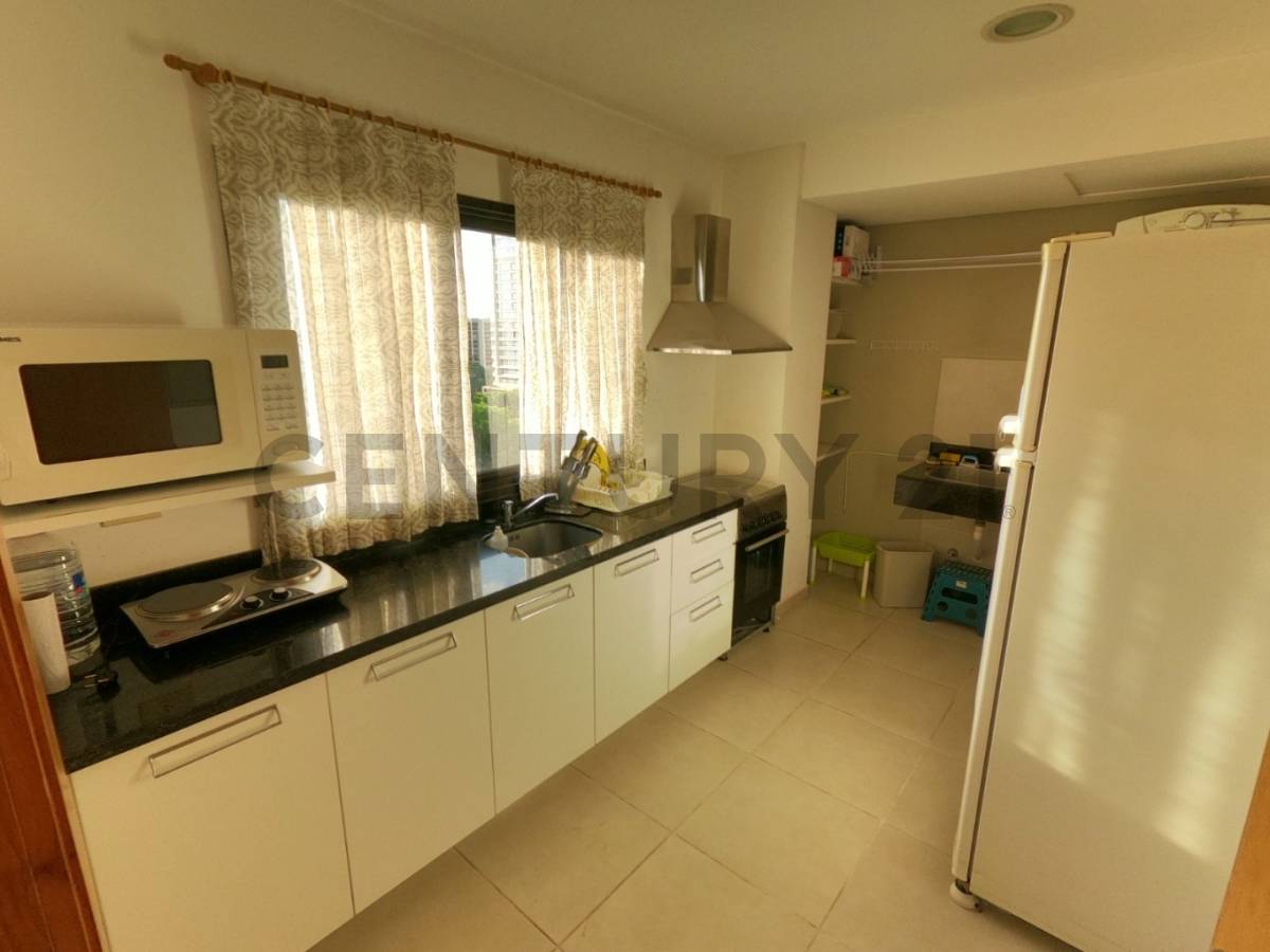 SE ALQUILA CONFORTABLE DEPARTAMENTO AMOBLADO ZONA PASEO LA GALERÍA — foto 3