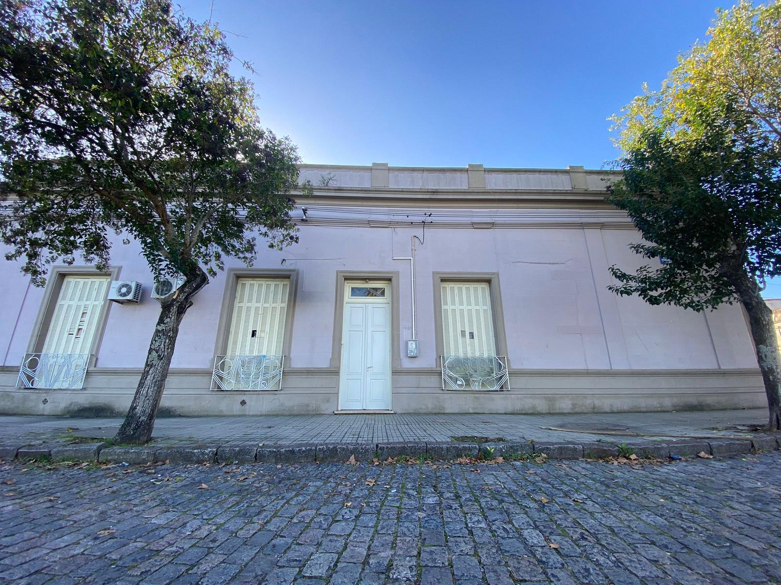Exclusiva Casa en Alquiler en Carmelo: Confort y Estilo de Vida Superior · Foto 2