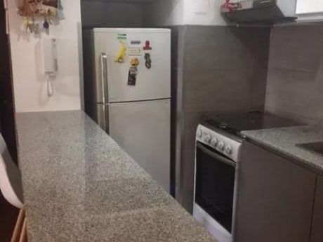 Alquile Amueblado Zona Tres Cruces 1 Dorm.