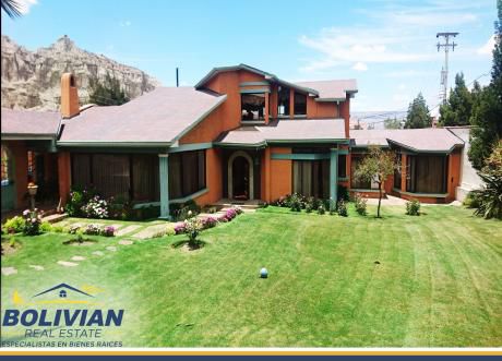 Achumani En Condominio Cerrado, Bonita Casa En Venta