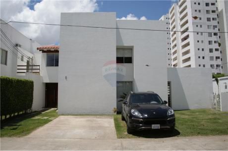 Exclusiva Casa En Zona Norte