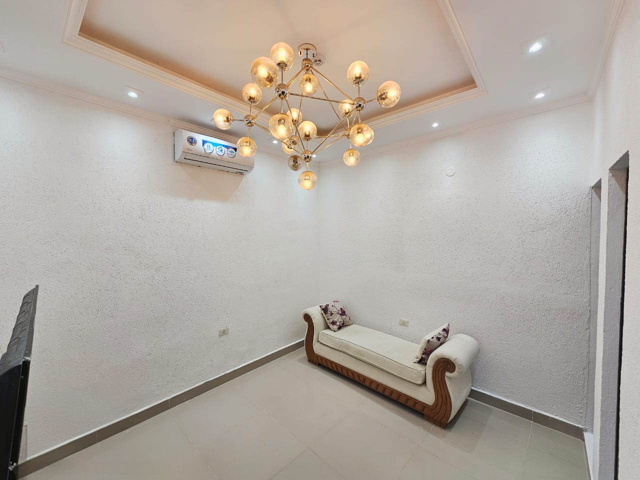 ALQUILER DE DEPARTAMENTO DOMOTIZADO ZONA LAMBARE — foto 2