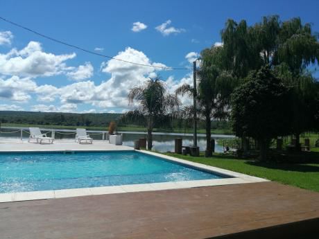 Alquilo Casa En Sanber Al Borde Del Lago Con Piscina