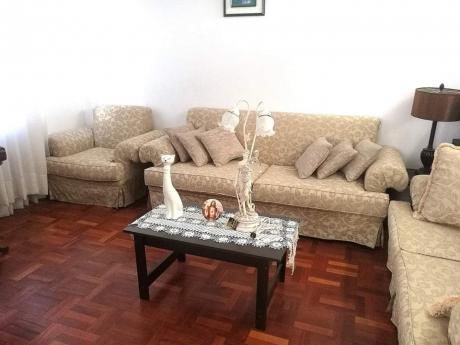Bonita Casa En Venta - Achumani C/39