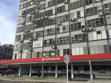En La Proa De Brandzen Y Arenal Grande - Escritorio 43m2