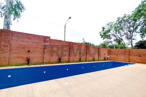 Casa - Venta - Luque, Central, Paraguay — foto 2