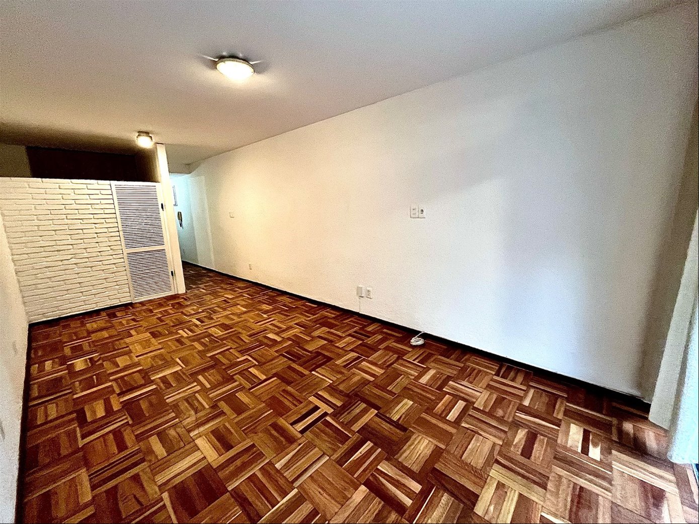 PUNTA CARRETAS PRÓXIMO RAMBLA,  AGRADABLE Y LUMINOSO  MONOAMBIENTE AL  FRENTE CON  TERRAZA Y COCINA DEFINIDA,  VIVIENDA O ESCRITORIO · Foto 10