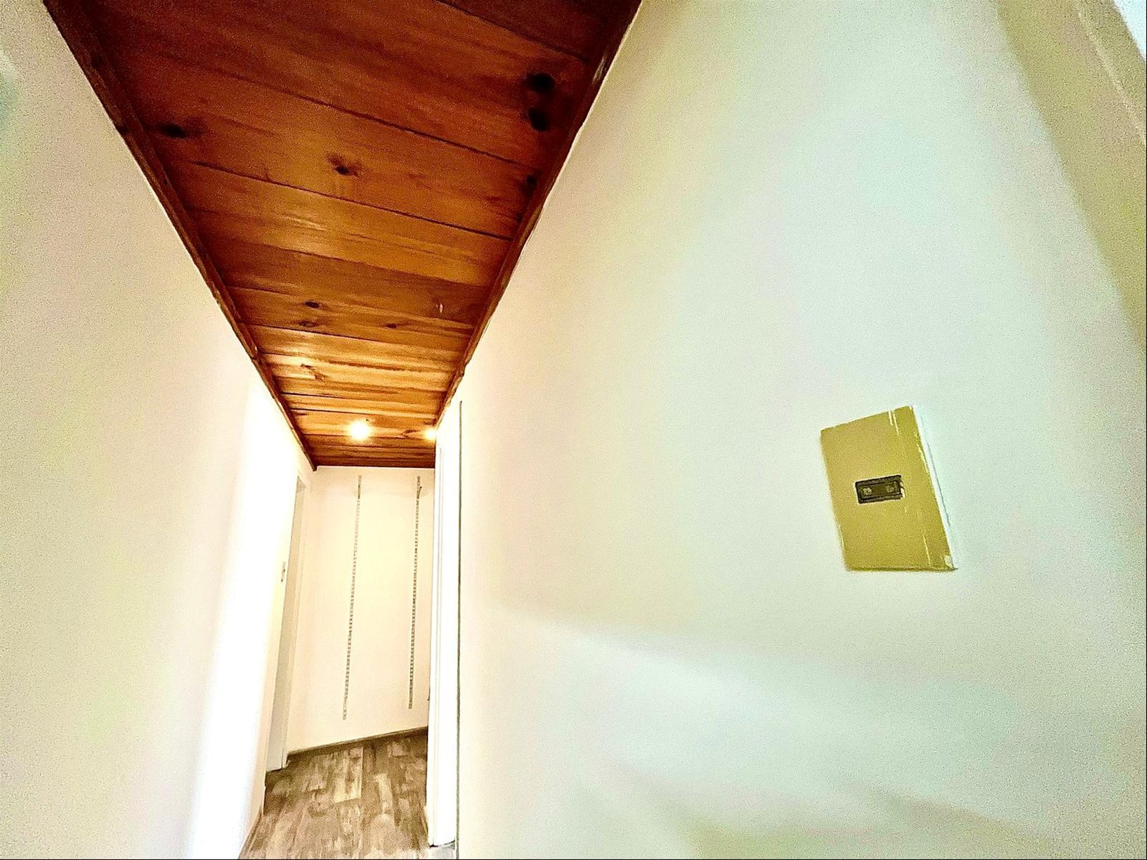 ALQUILER CORDÓN NORTE.JAVIER BARRIOS AMORÍN Y PAYSANDÚ.PRECIOSO APARTAMENTO AL FRENTE,IMPECABLE ESTADO,LIVING COMEDOR, 2 DORMITORIOS AMPLIOS,1 BAÑO,COCINA DEF.,OFFICE, PATIO, ALGUNOS MUEBLES · Foto 12
