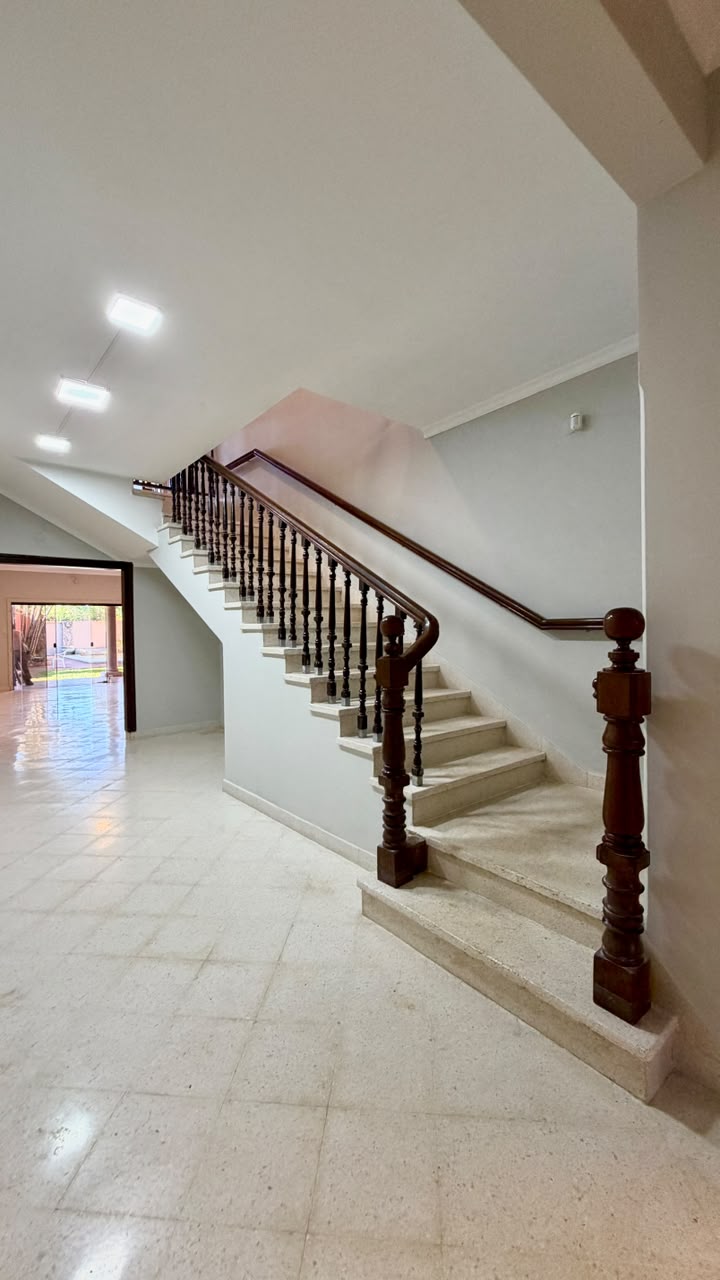 Casa en alquiler en Mburicaó