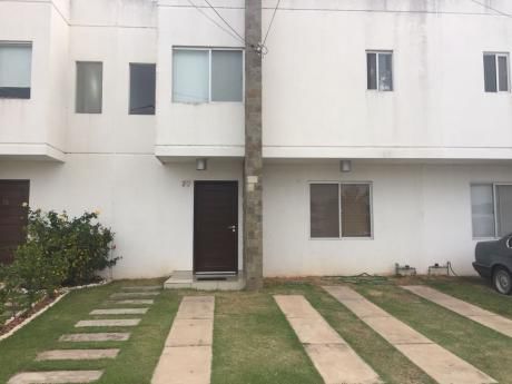 Casa En Anticretico En Condominio Zona Norte