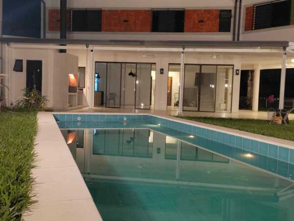 VENDO CASA DE 4 DORMITORIOS EN SAN BERNARDINO — foto 3