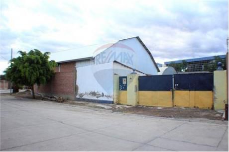 Locales Comerciales En Jayhuayco