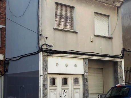 Casa Con Gran Potencial A Reciclar Pocitos 3 Dormitorios Garaje Y Fondo