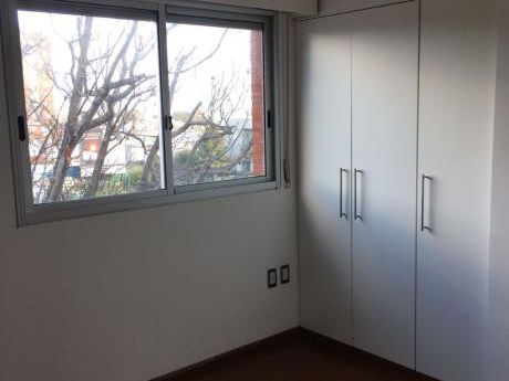 Lindo Apto De 2 Dorm! Frente A Fvet