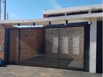 Vendo Duplex Amplio En Fernando De La Mora Norte, Zona Laguna Grande
