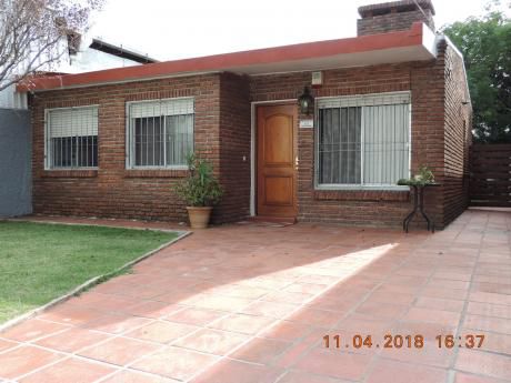 Precioso Chalet C/ Coch X 2. PróX. Luis A. Herrera Y San Martín