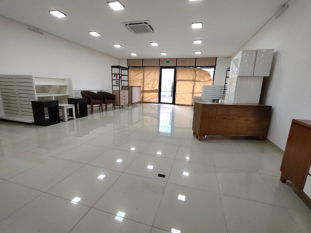 ALQUILO SALÓN COMERCIAL PREMIUM A ESTRENAR- SOBRE LA AVENIDA ARTIGAS — foto 2