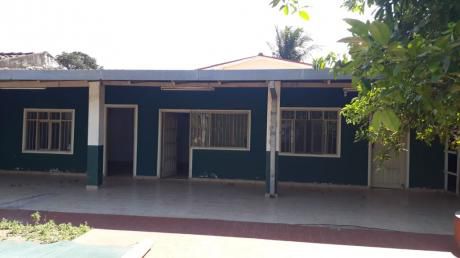 Casa En Alquiler De 3 Dormitorios
