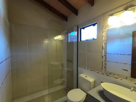 Alquiler De Amplio Duplex A Estrenar - Zona Ita Enramada - Avda. Peron.