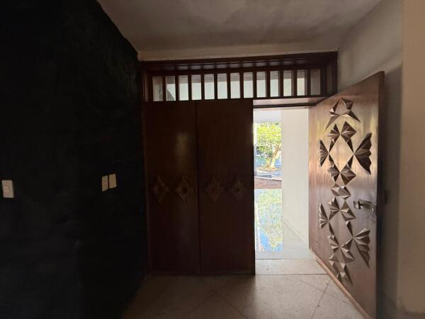 ALQUILO O VENDO AMPLIA CASA PARA OFICINA CORPORATIVA O VIVIENDA — foto 2
