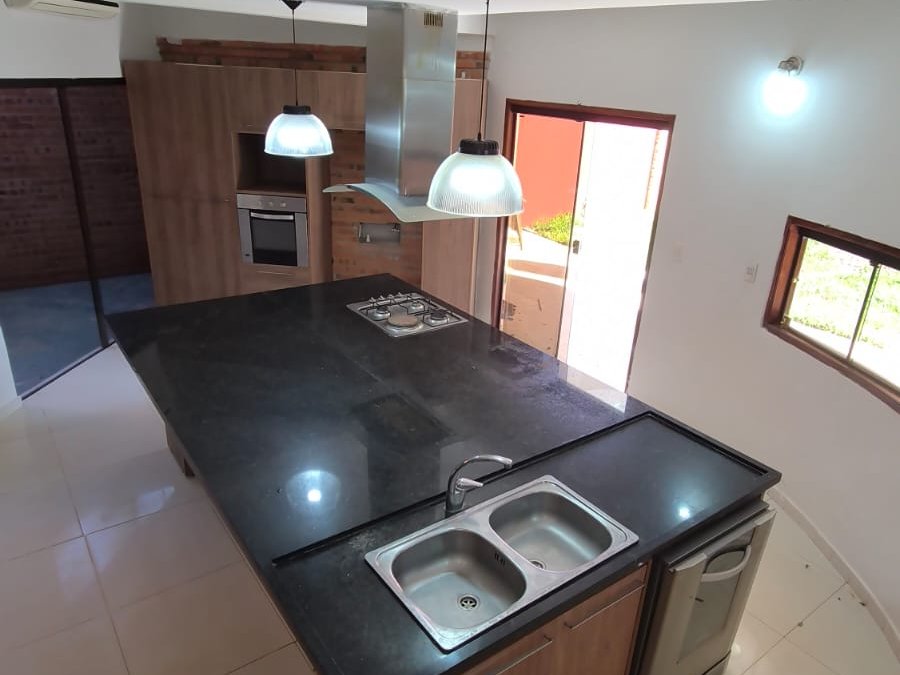 ALQUILO AMPLIA RESIDENCIA DE 4 HAB EN TERCER BARRIO, LUQUE — foto 2