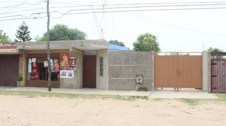 Amplia Casa En Venta En Zona Radial 10