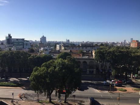 Tres Cruces, 2 Dormitorios Amplios Y Gran Vista Al Parque Batlle. Opción Gge