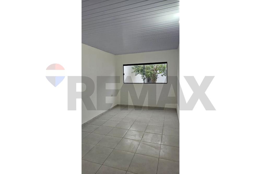 Alquilo Chalet en Laurelty - Luque — foto 2